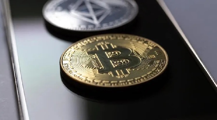 Биткоин-ETF впервые в году зафиксировали месячный прирост средств — Крипто Новости