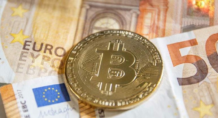 Биткоин и евро усиливаются против доллара на фоне распродажи акций и облигаций — Крипто Новости