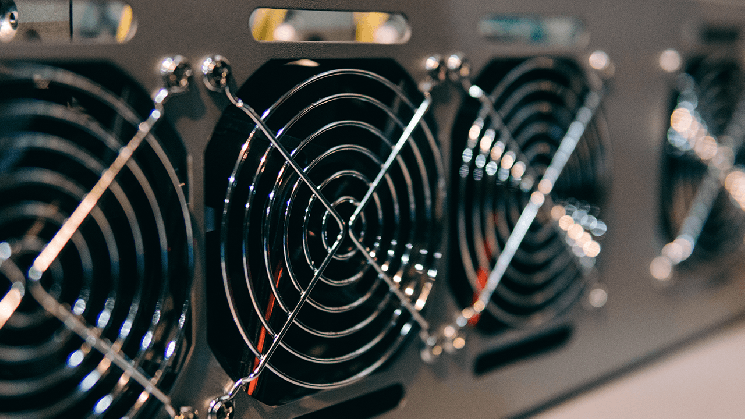 Хешрейт Zcash стремительно растёт: цена ZEC в 870 долларов пробуждает гигантов ASIC-индустрии &mdash; Крипто Новости